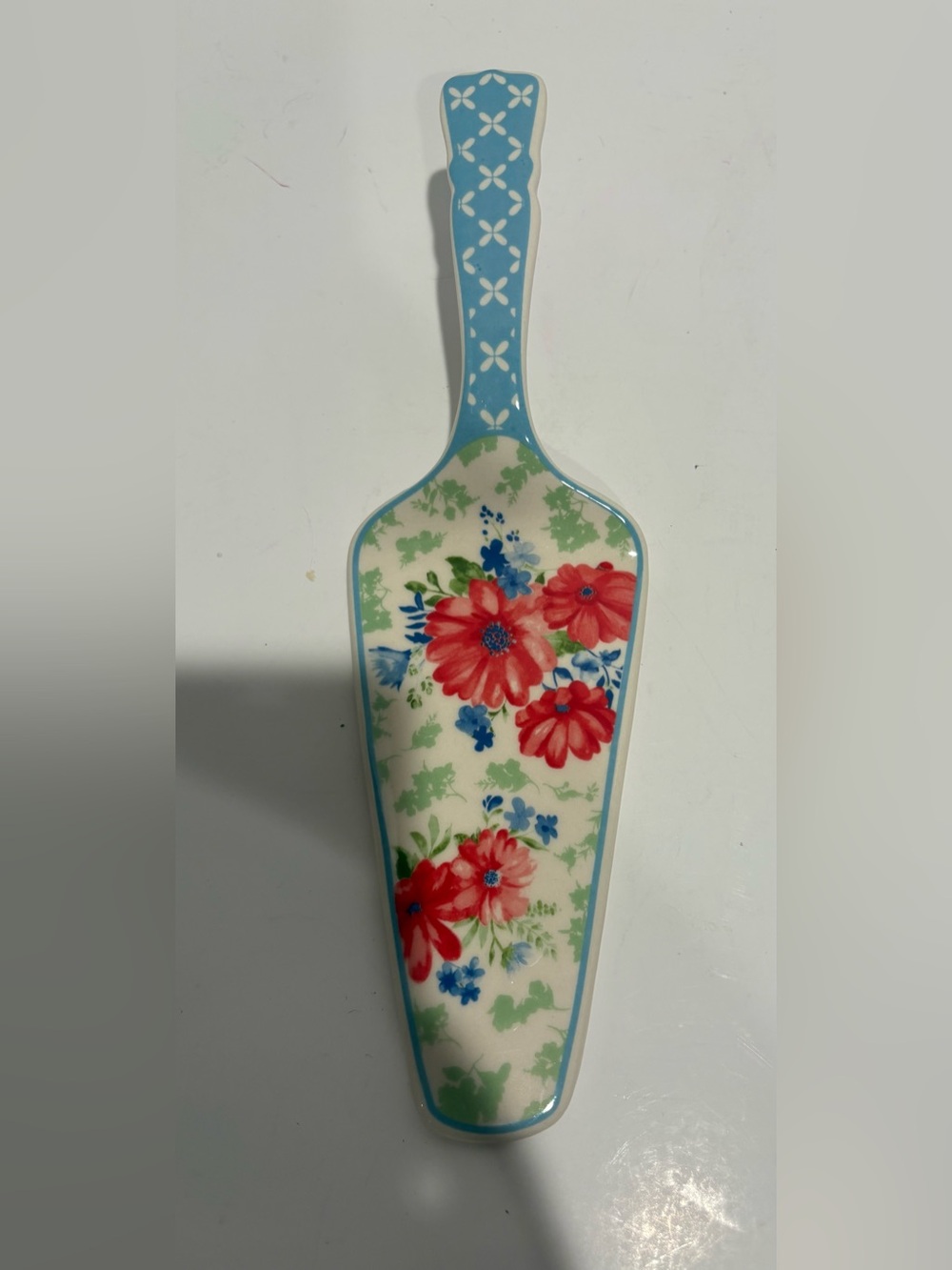 The Pioneer Woman Floral Ceramic Cake Server in Blue, Red, Green